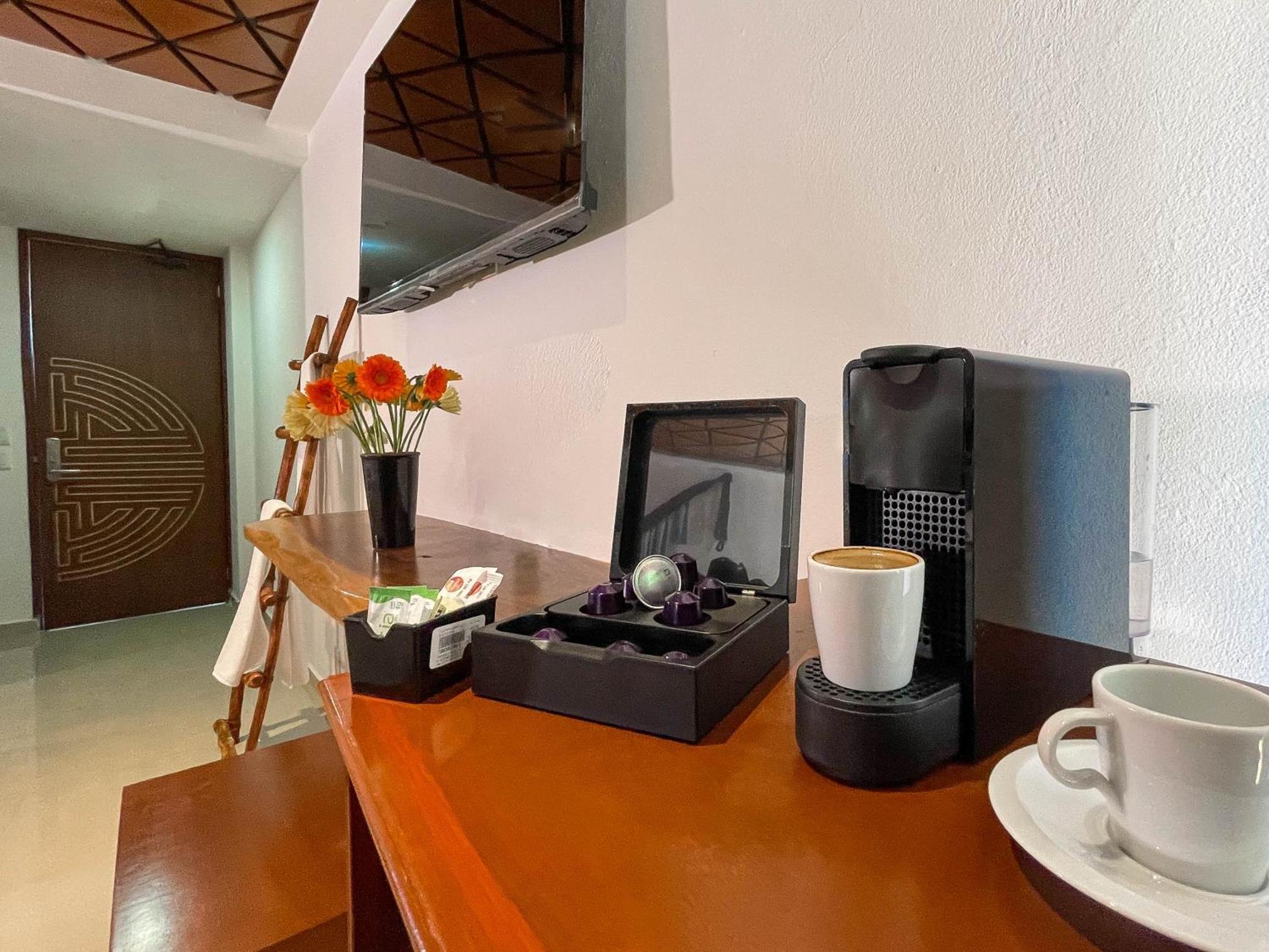 Akuazul Resorts Adults Only Cancún Eksteriør billede